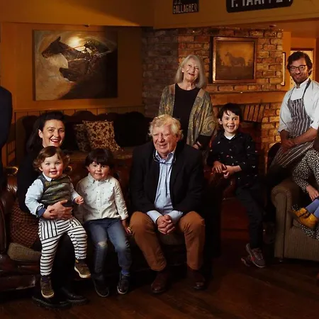 فندق Horse & Jockey