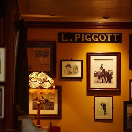 Horse & Jockey هورس أند جوكي