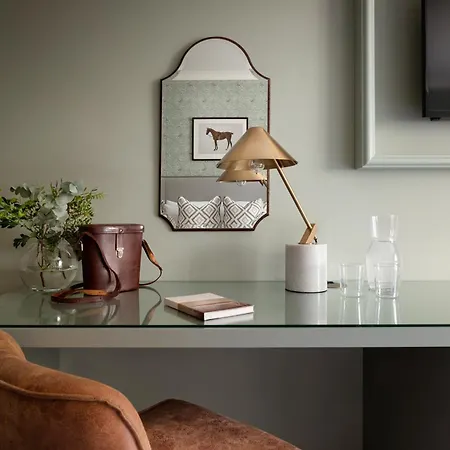 Horse & Jockey فندق 4*