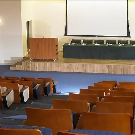 Horse & Jockey 4* هورس أند جوكي