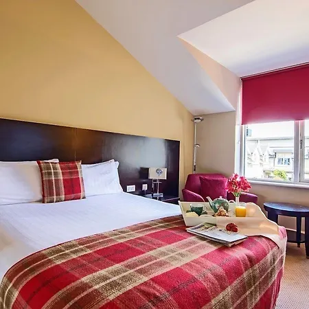 Horse & Jockey Hotel