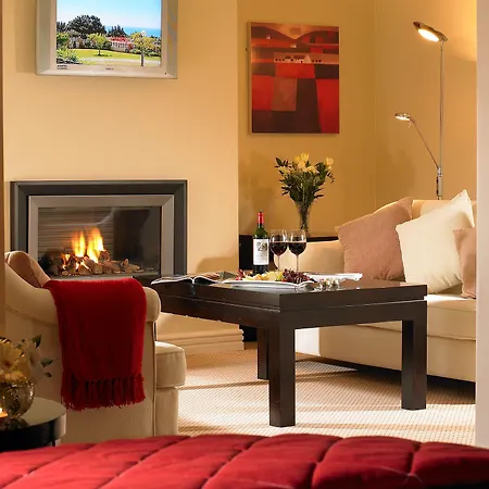 Horse & Jockey Hotel 4*