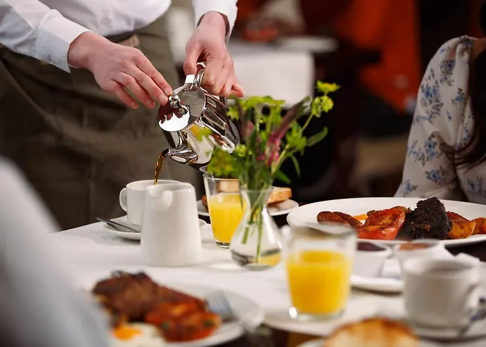 Horse & Jockey Отель