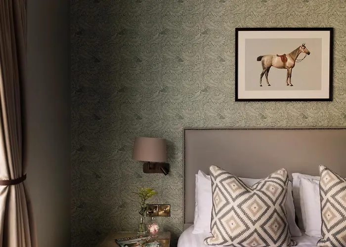 Horse & Jockey Отель 4*