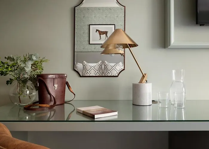 Horse & Jockey Отель 4*