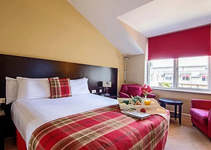 Horse & Jockey Отель